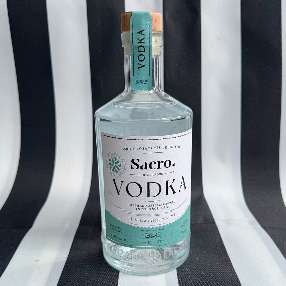 VodkaSacro700ml